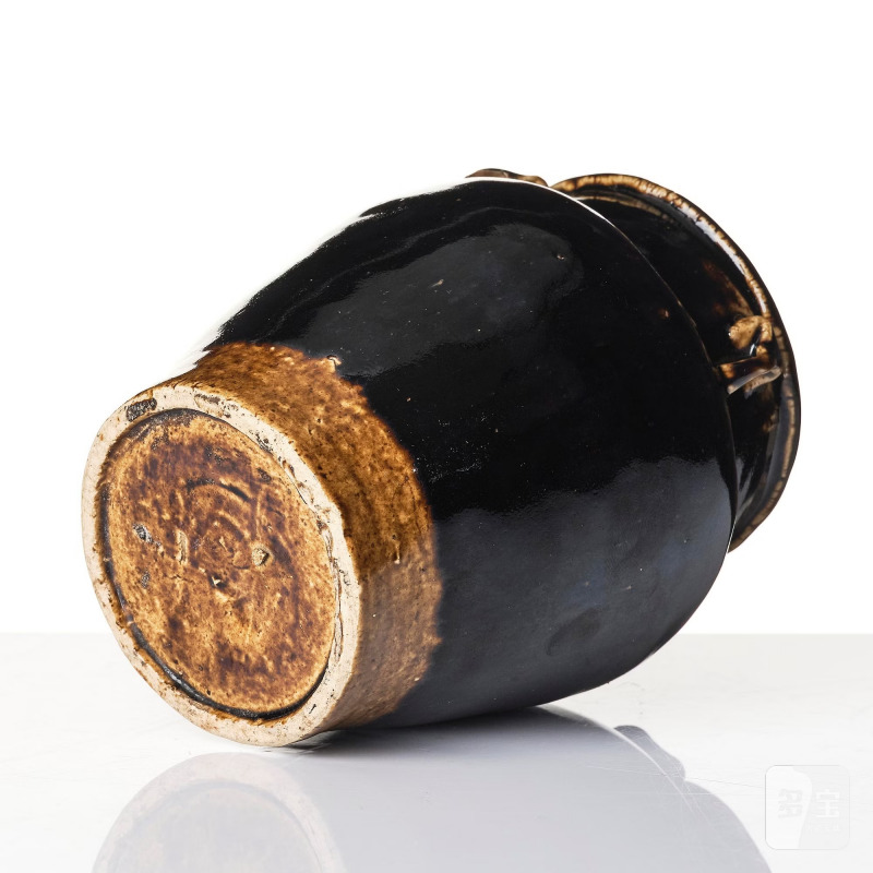 A brown glazed jar, - 图6